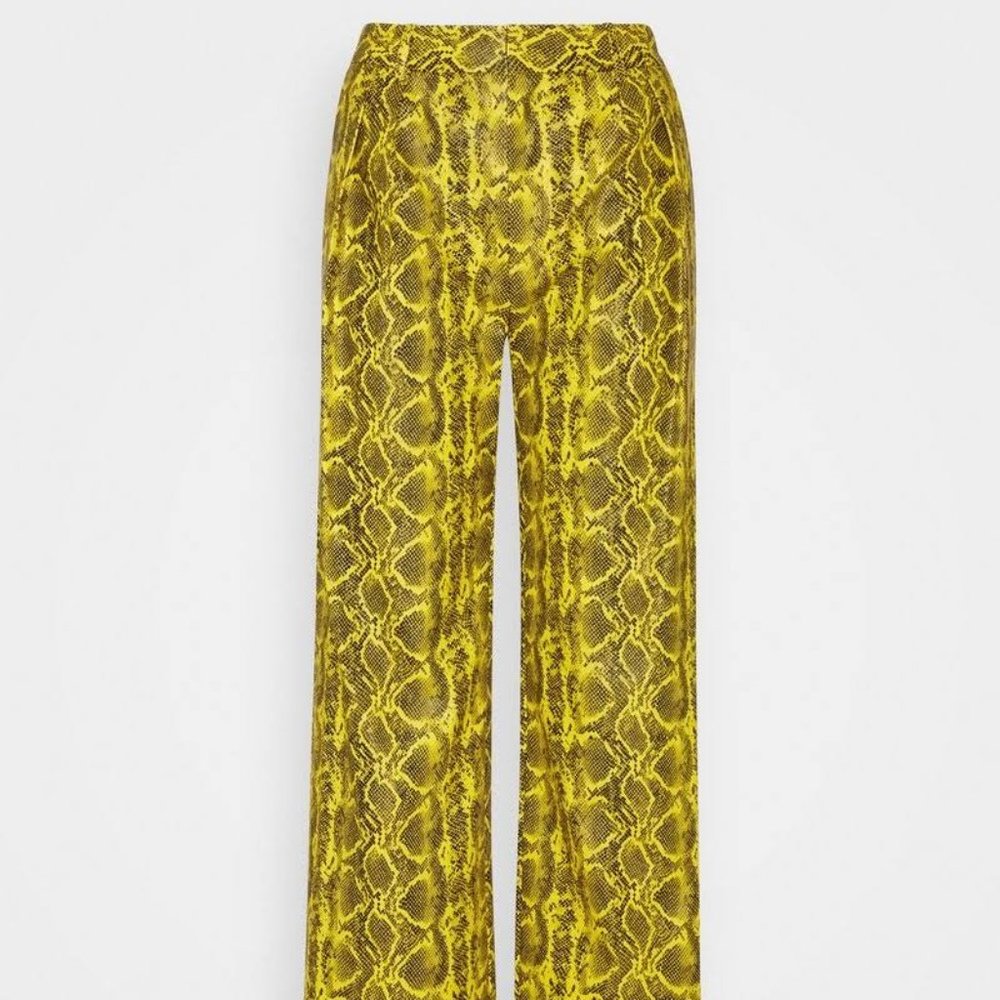 Alice + Olivia Vegan Eric Leather Snake Wide-Leg Pants Yellow size 2